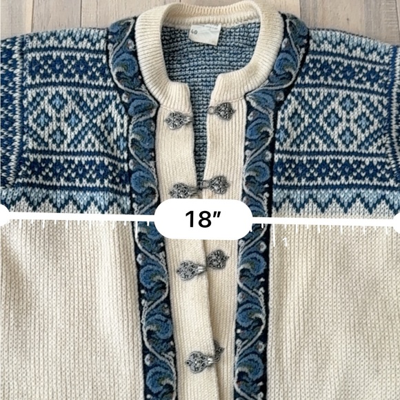 Vintage Cream and Blue Fair Isle Patterned Norwegian Cardigan - Picture 14 of 14